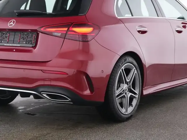 Mercedes-Benz A 220