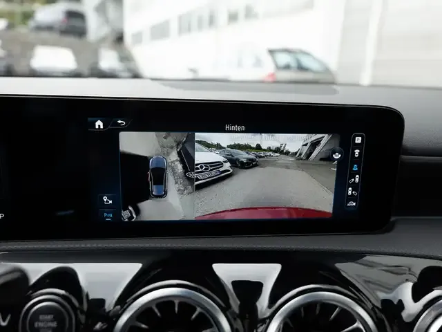 Mercedes-Benz A 220