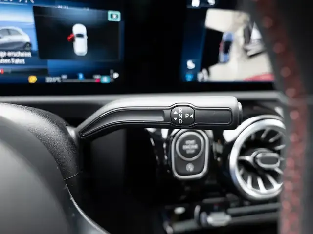 Mercedes-Benz A 220