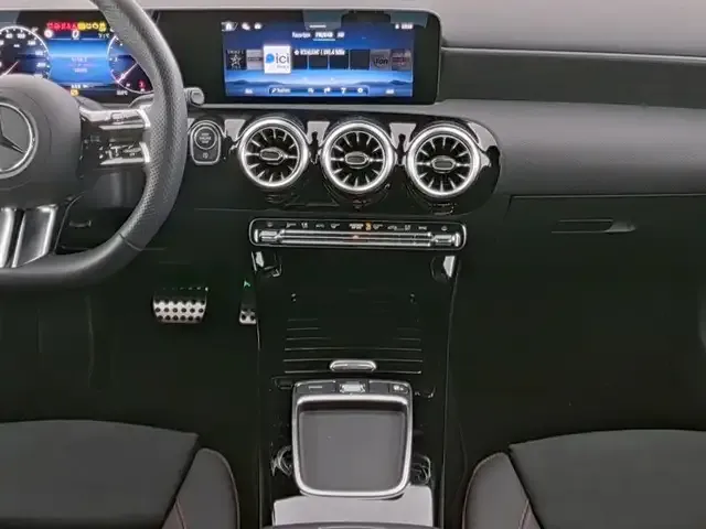 Mercedes-Benz A 220
