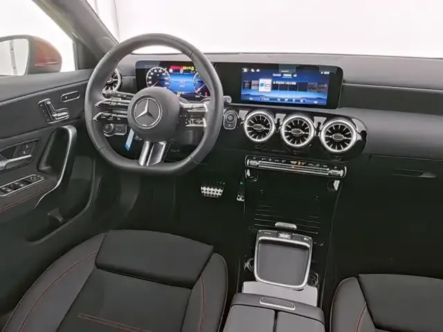 Mercedes-Benz A 220