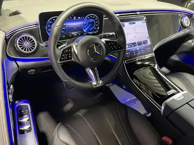 Mercedes-Benz EQE 300