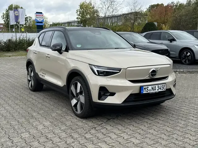 Volvo EX40