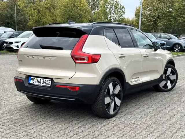 Volvo EX40