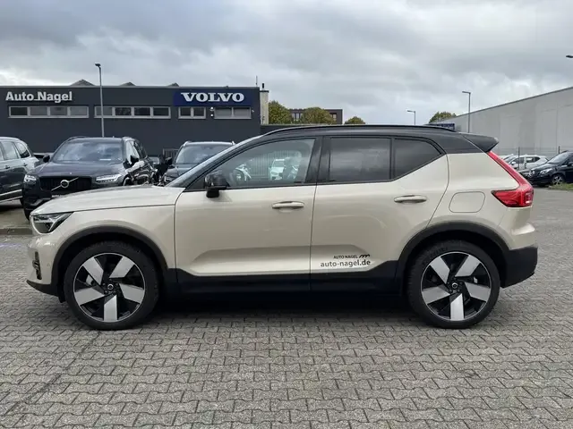 Volvo EX40