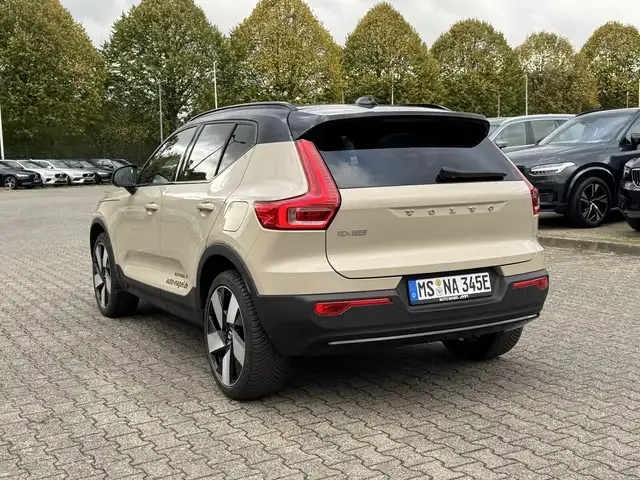 Volvo EX40