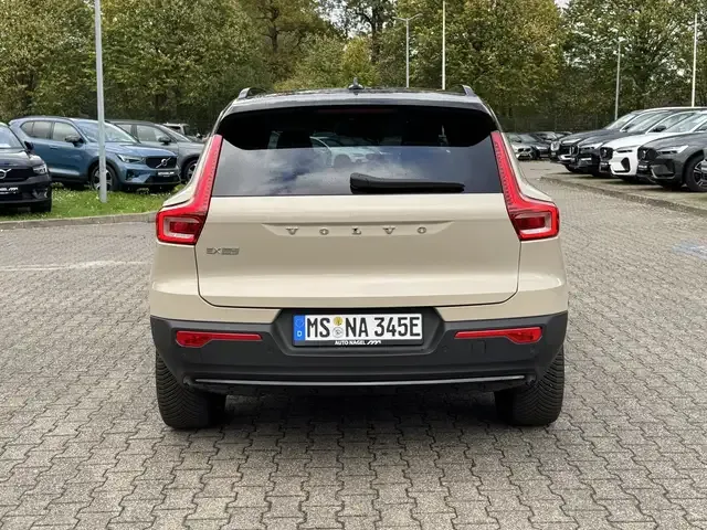Volvo EX40