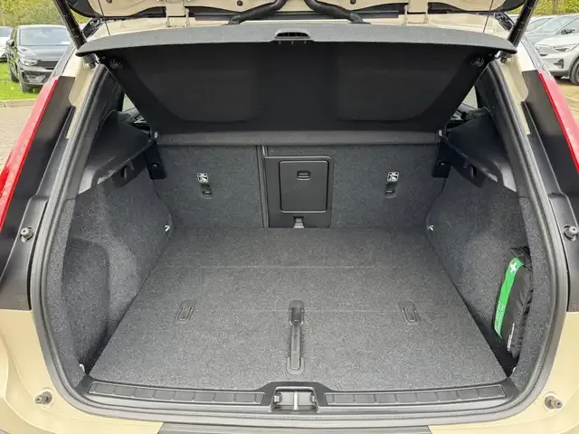 Volvo EX40