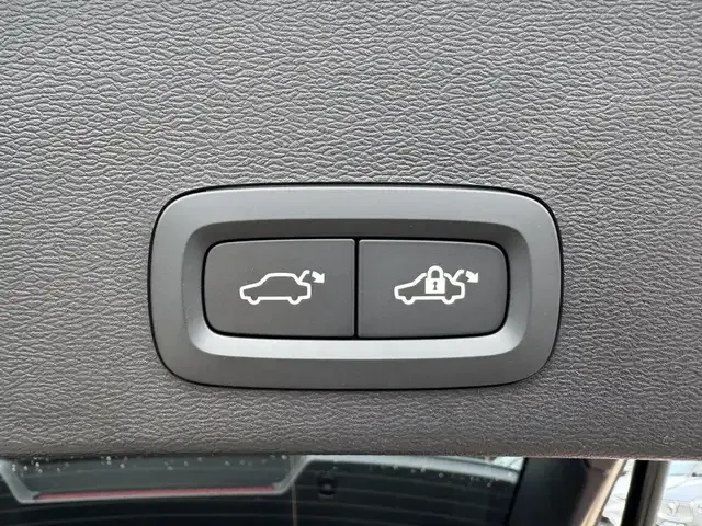 Volvo EX40