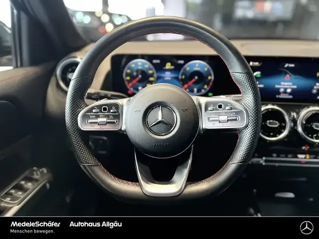 Mercedes-Benz GLB 180