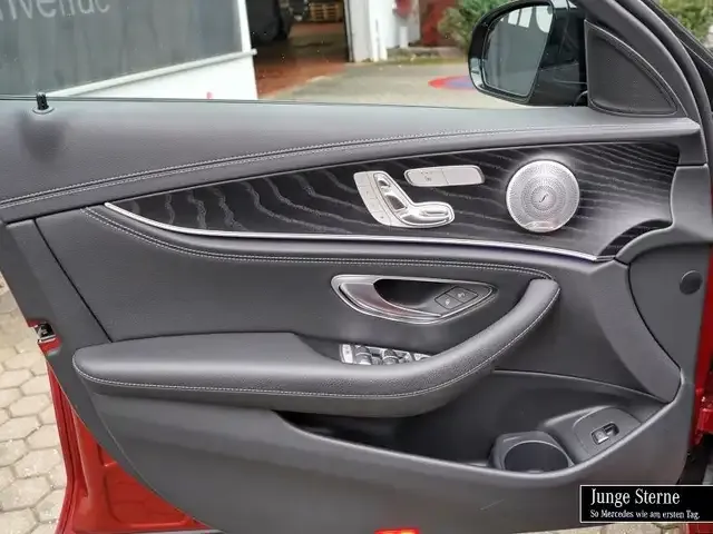 Mercedes-Benz E 400