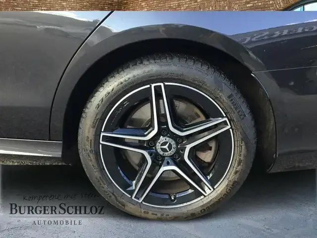 Mercedes-Benz E 300