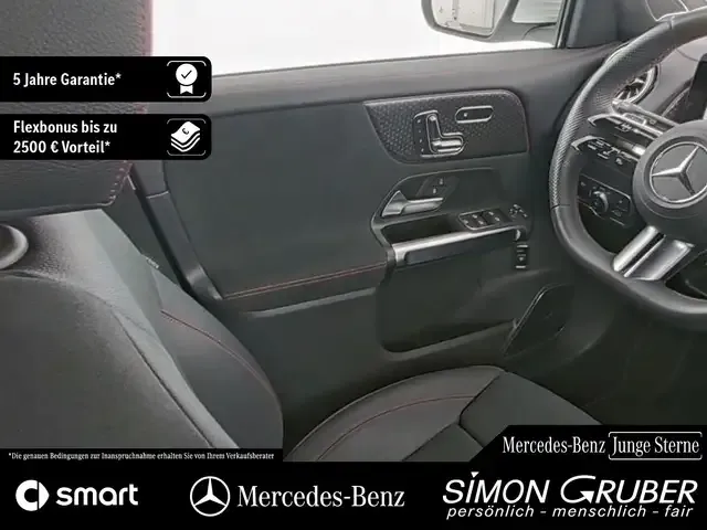 Mercedes-Benz EQB 300