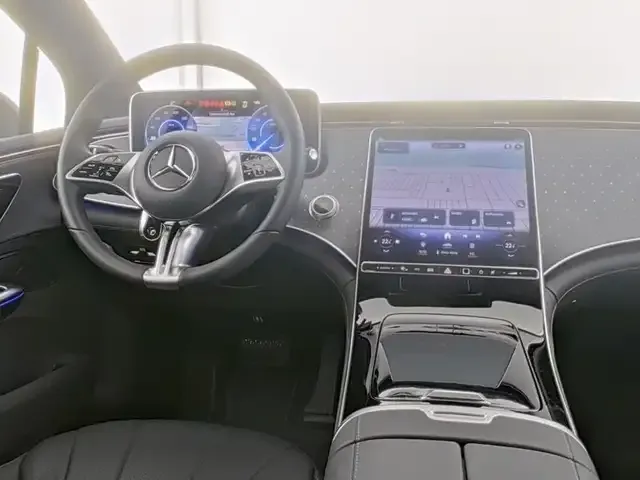 Mercedes-Benz EQE 300