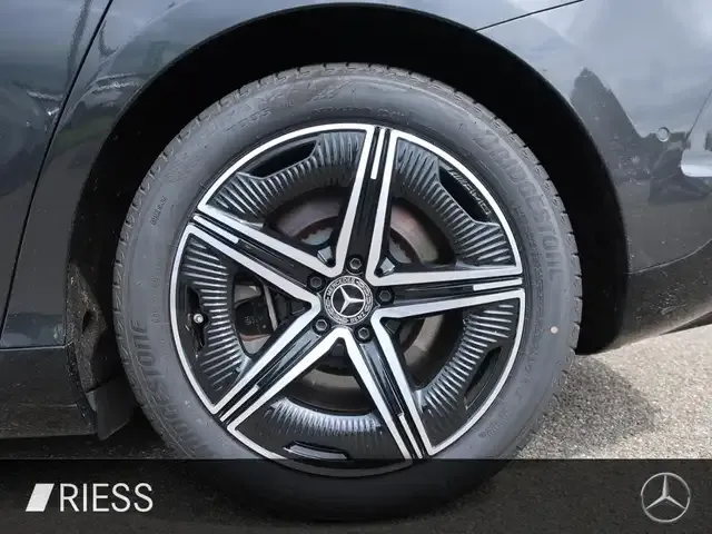 Mercedes-Benz EQE 350