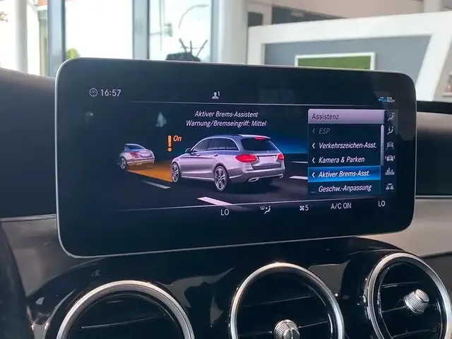 Mercedes-Benz C 220