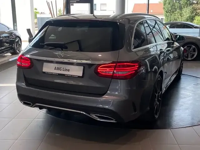 Mercedes-Benz C 220