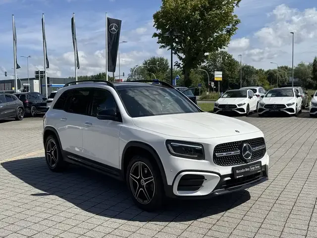 Mercedes-Benz GLB 200