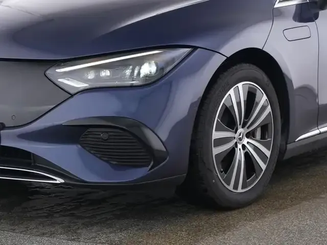 Mercedes-Benz EQE 300