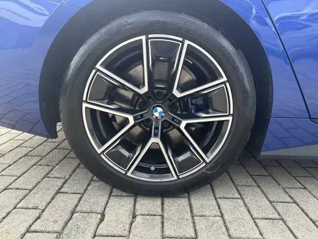 BMW 440