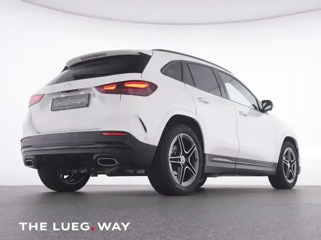 Mercedes-Benz GLA 200