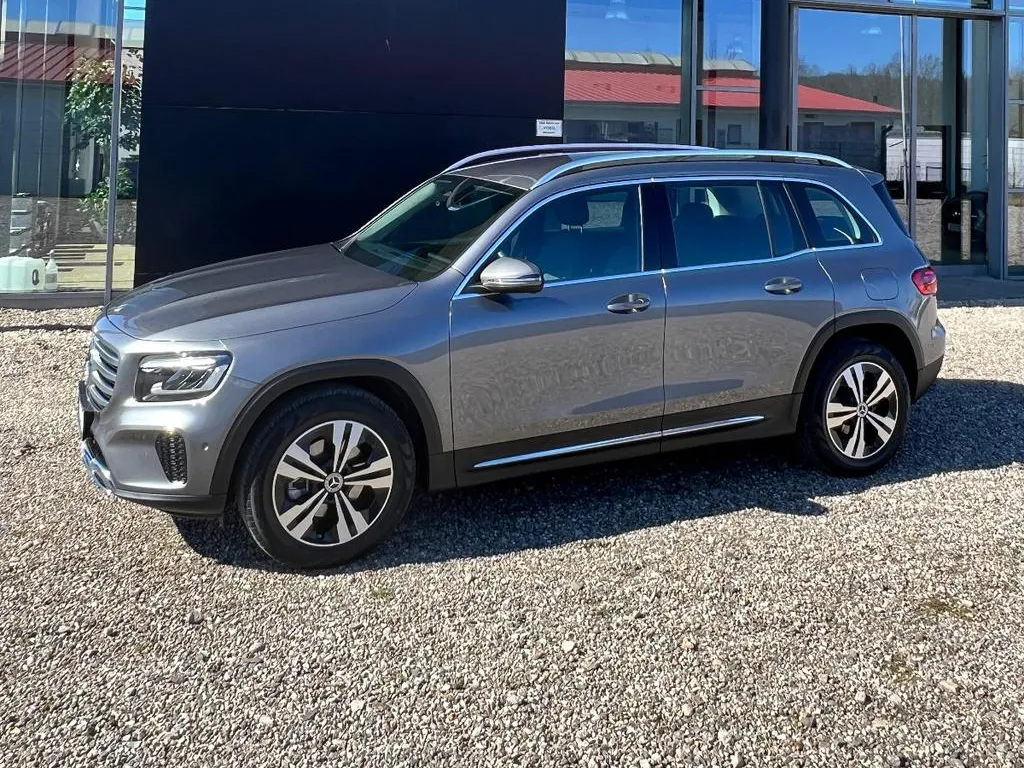 Mercedes-Benz GLB 180