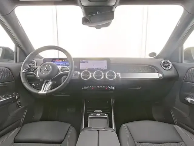 Mercedes-Benz EQB 300