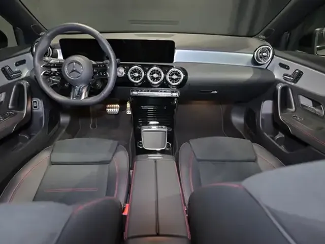 Mercedes-Benz A 35 AMG