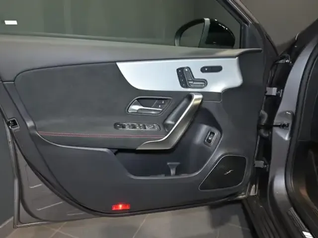 Mercedes-Benz A 35 AMG