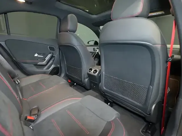 Mercedes-Benz A 35 AMG