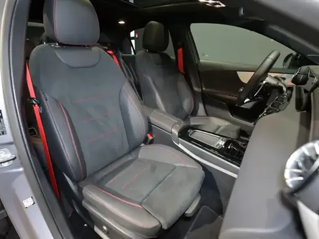 Mercedes-Benz A 35 AMG