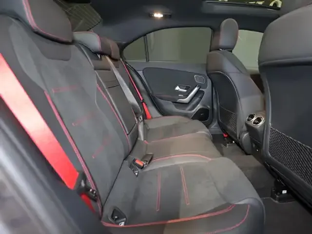 Mercedes-Benz A 35 AMG