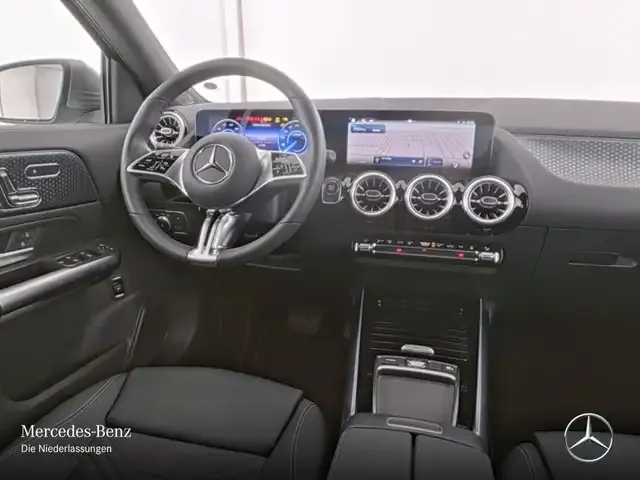 Mercedes-Benz EQA 300