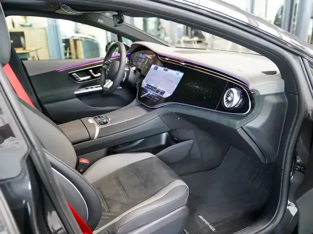 Mercedes-Benz EQE 300