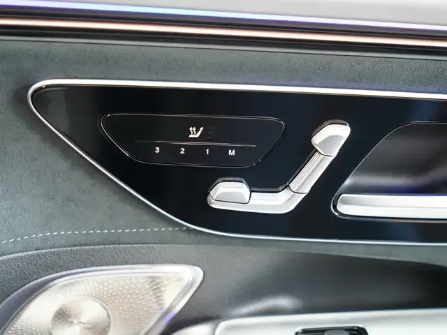 Mercedes-Benz EQE 300
