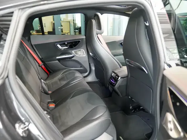Mercedes-Benz EQE 300