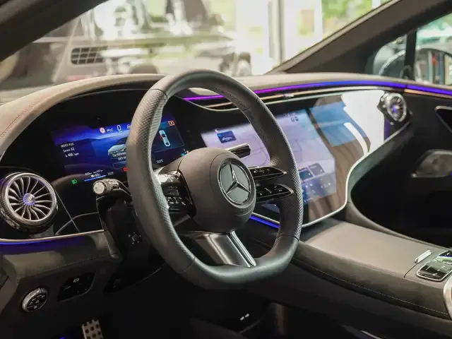 Mercedes-Benz EQE 300