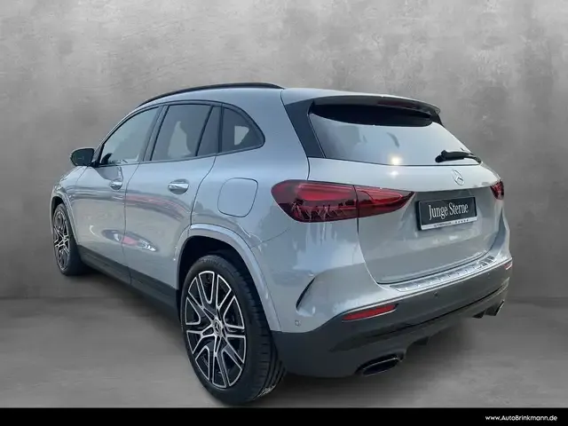 Mercedes-Benz GLA 200