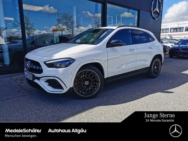 Mercedes-Benz GLA 200