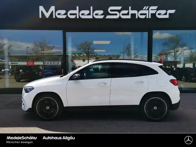 Mercedes-Benz GLA 200