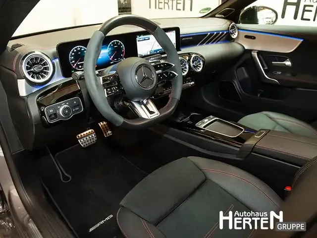 Mercedes-Benz CLA 35 AMG
