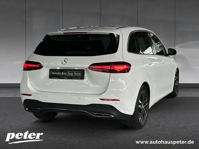 Mercedes-Benz B 200