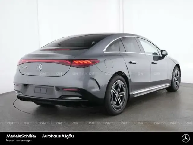 Mercedes-Benz EQE 300