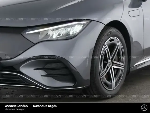 Mercedes-Benz EQE 300