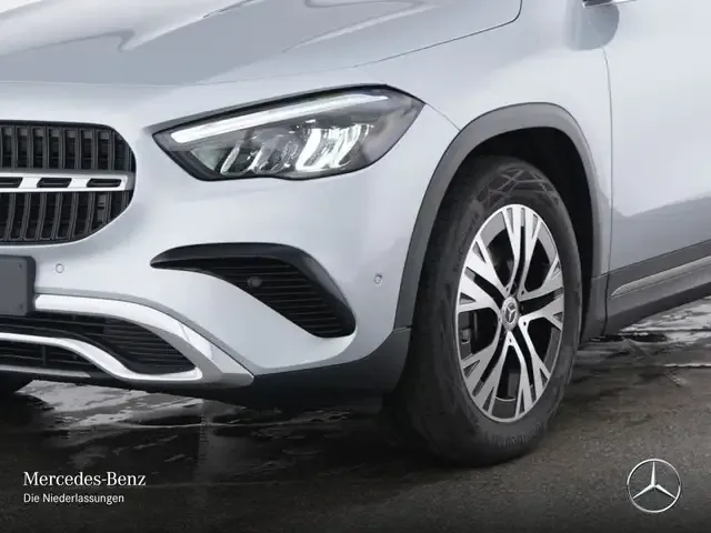 Mercedes-Benz GLA 200
