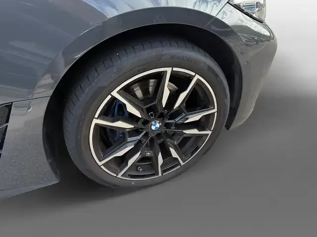 BMW 440