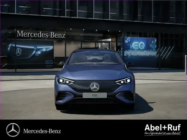Mercedes-Benz EQE 300