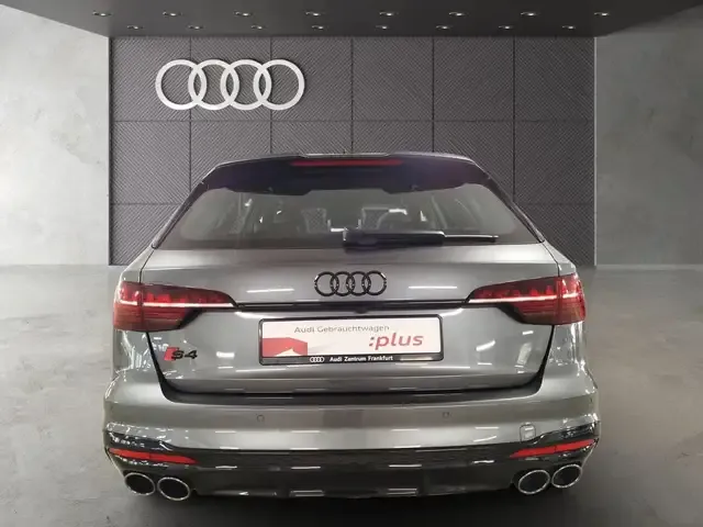 Audi S4
