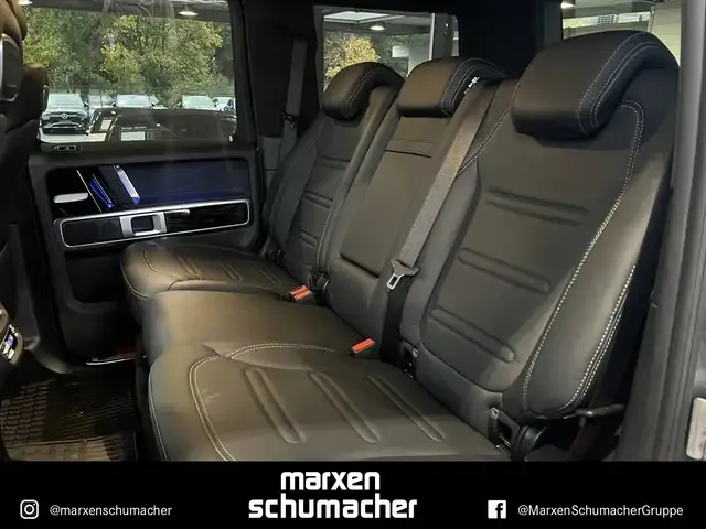 Mercedes-Benz G 400