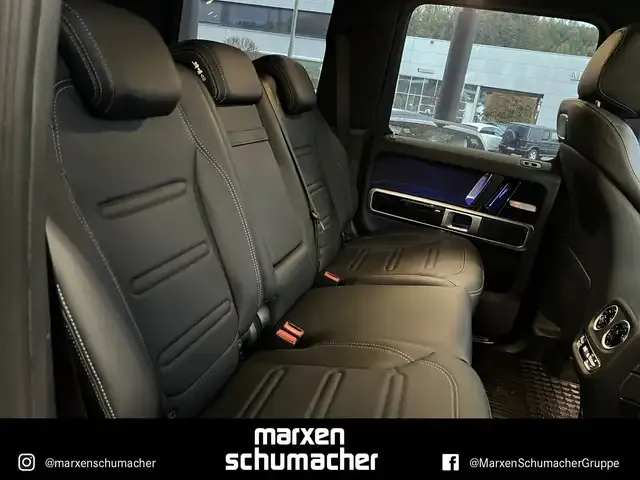 Mercedes-Benz G 400
